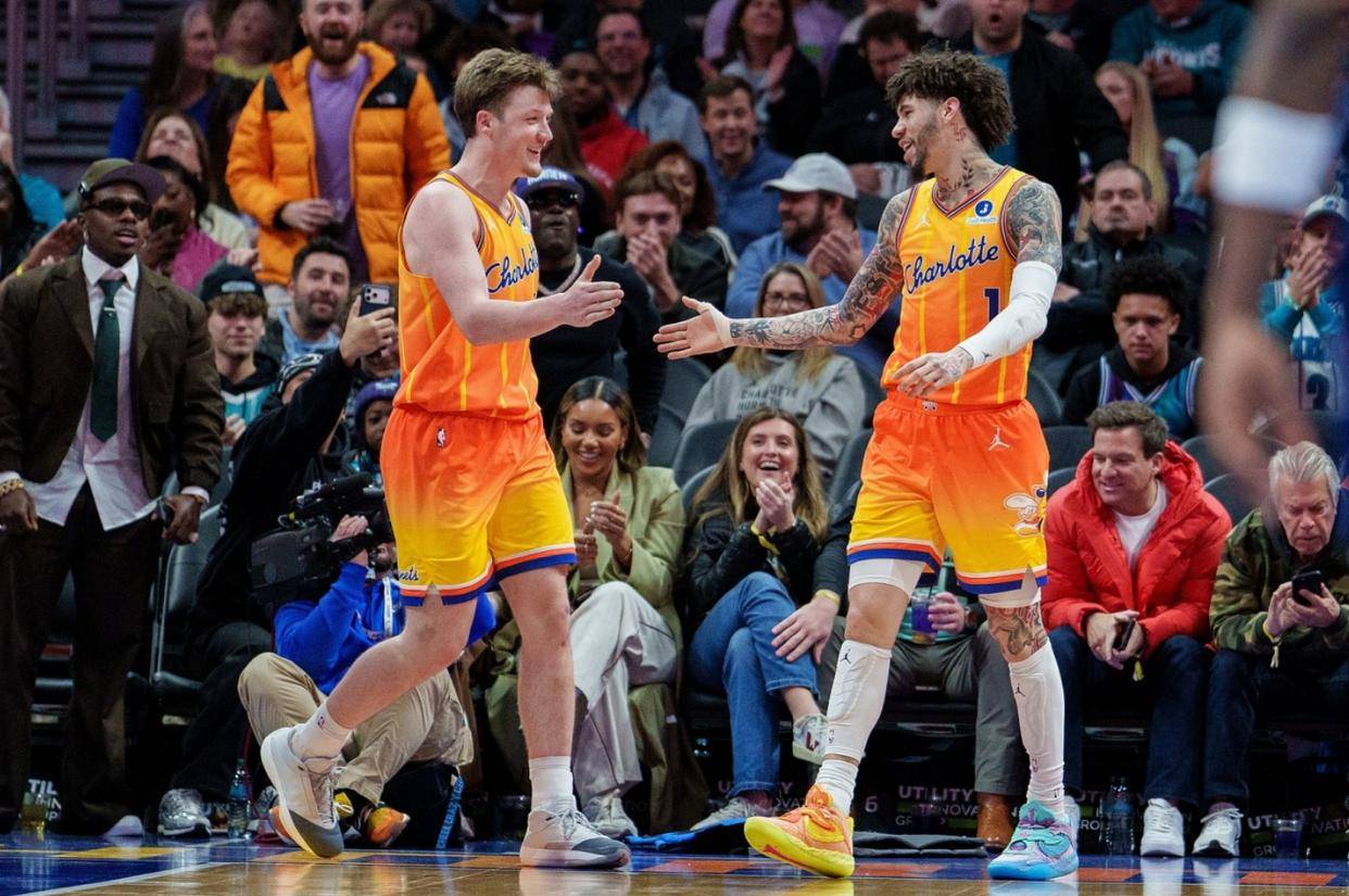 中欧体育首页-包含波特兰开拓者转会期回应争议萨克拉门托国王赛前豪取连胜，夏洛特黄蜂冲刺阶段状态回暖都惊呆了的词条